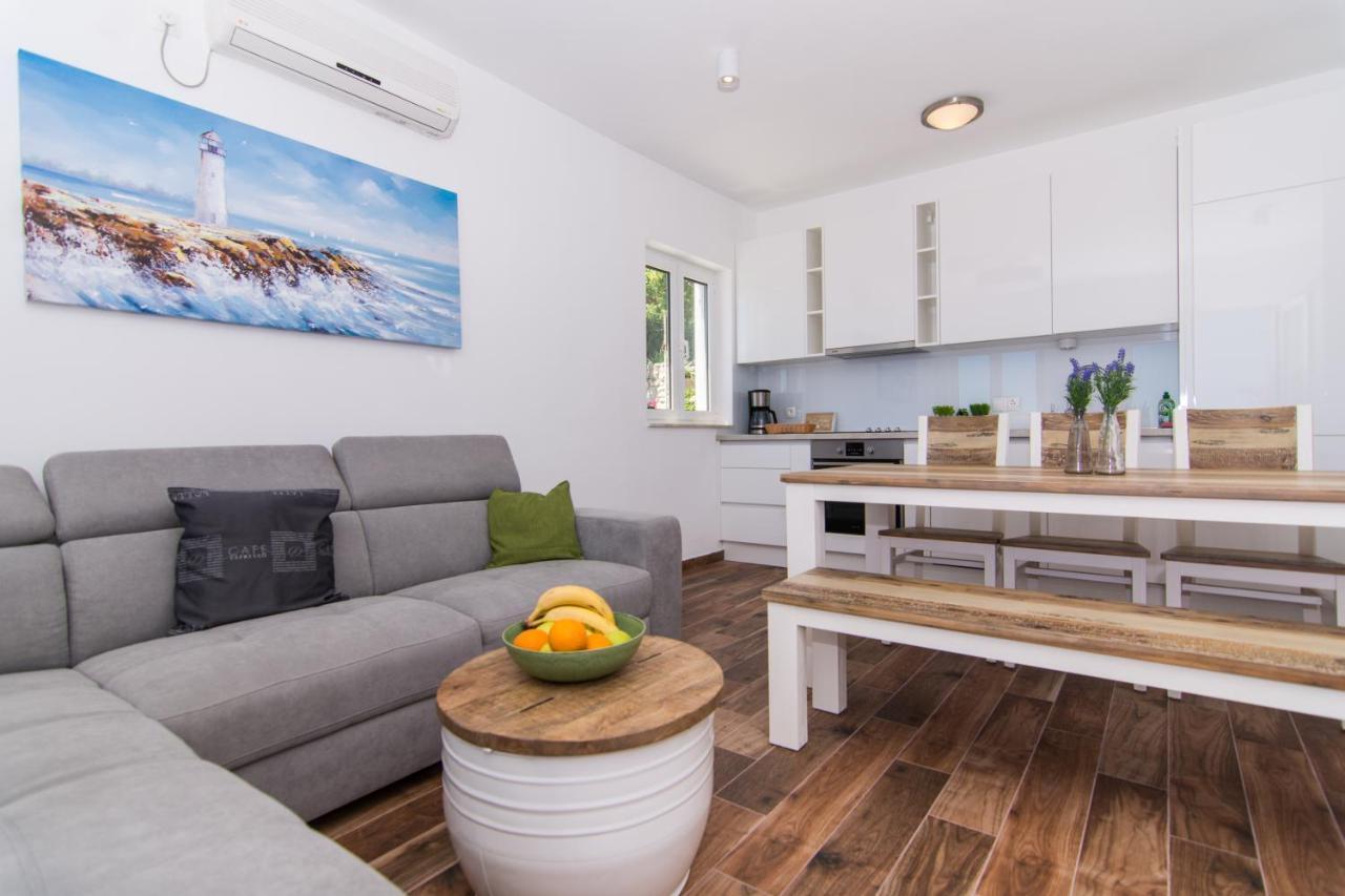Apartments Lumini Трогір Екстер'єр фото